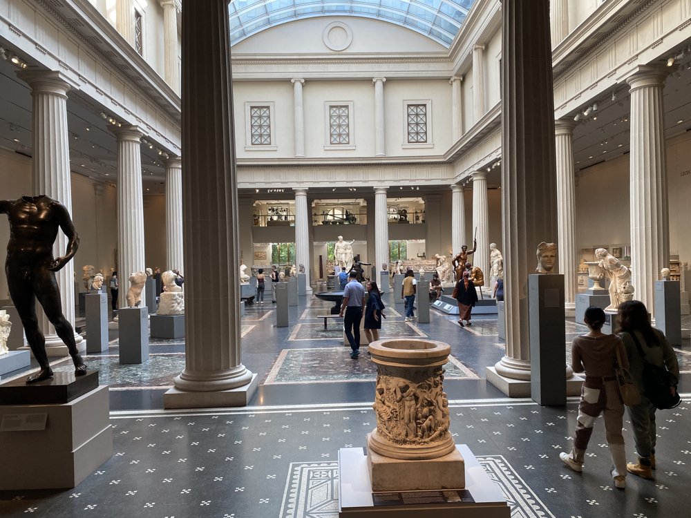The Metropolitan Museum of Art facade on Fifth Avenue